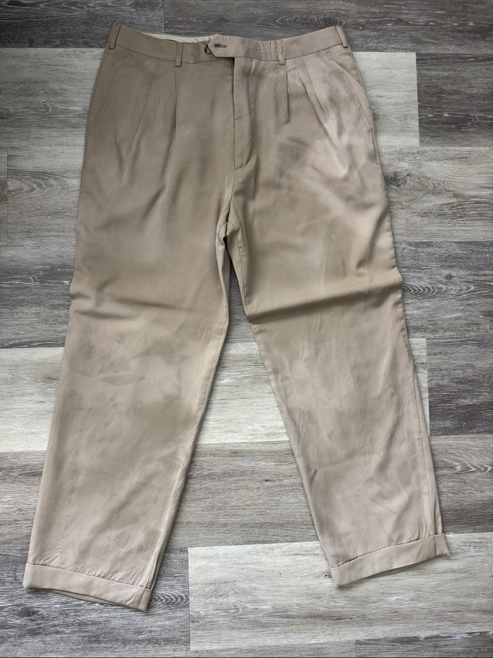 Hickey Freeman Pleated Chino Pants in Light Tan